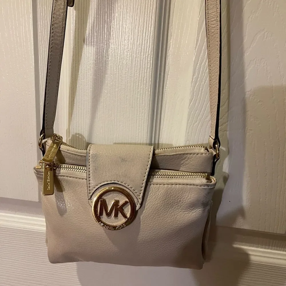 MICHAEL KORS Fulton Pebbled Leather Beige Crossbody Organizer Bag - Picture 3 of 15